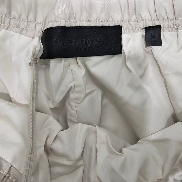Fear Of God Essentials Running Shorts Size Medium - Picture 2 of 3